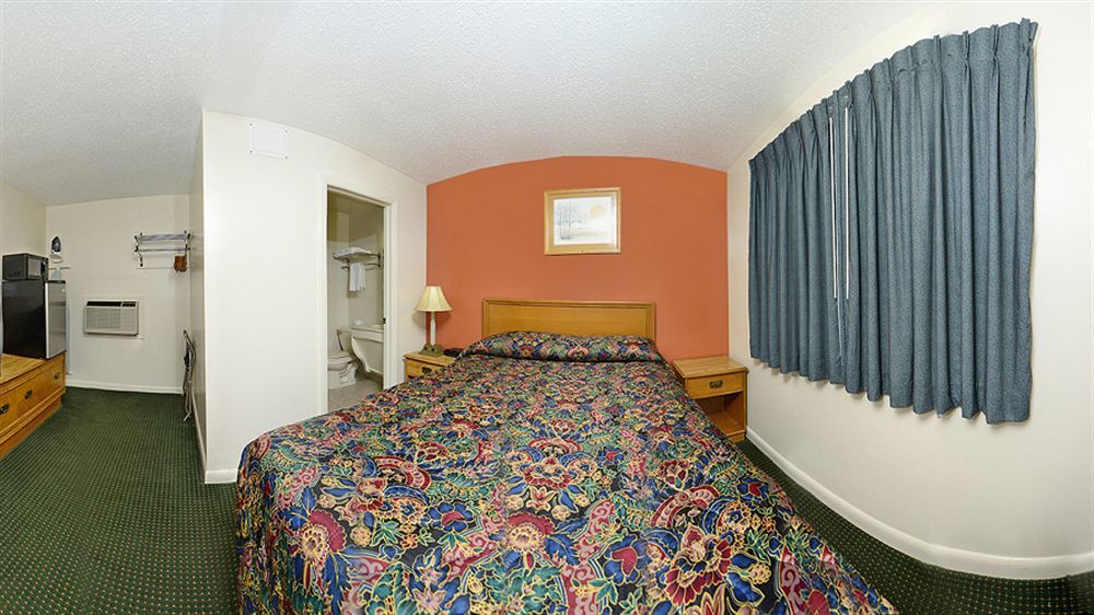 Best Way Inn Middlefield Dış mekan fotoğraf